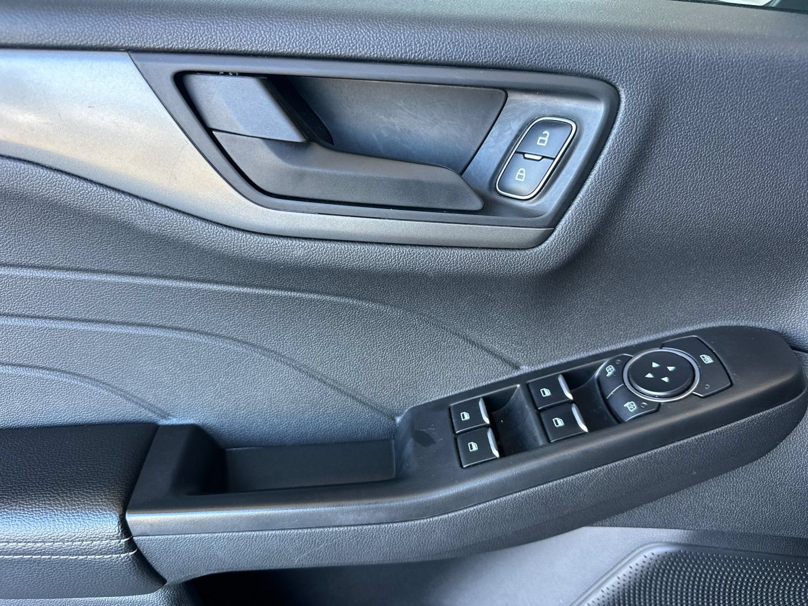 Certified 2025 Ford Escape Active FWD image 10