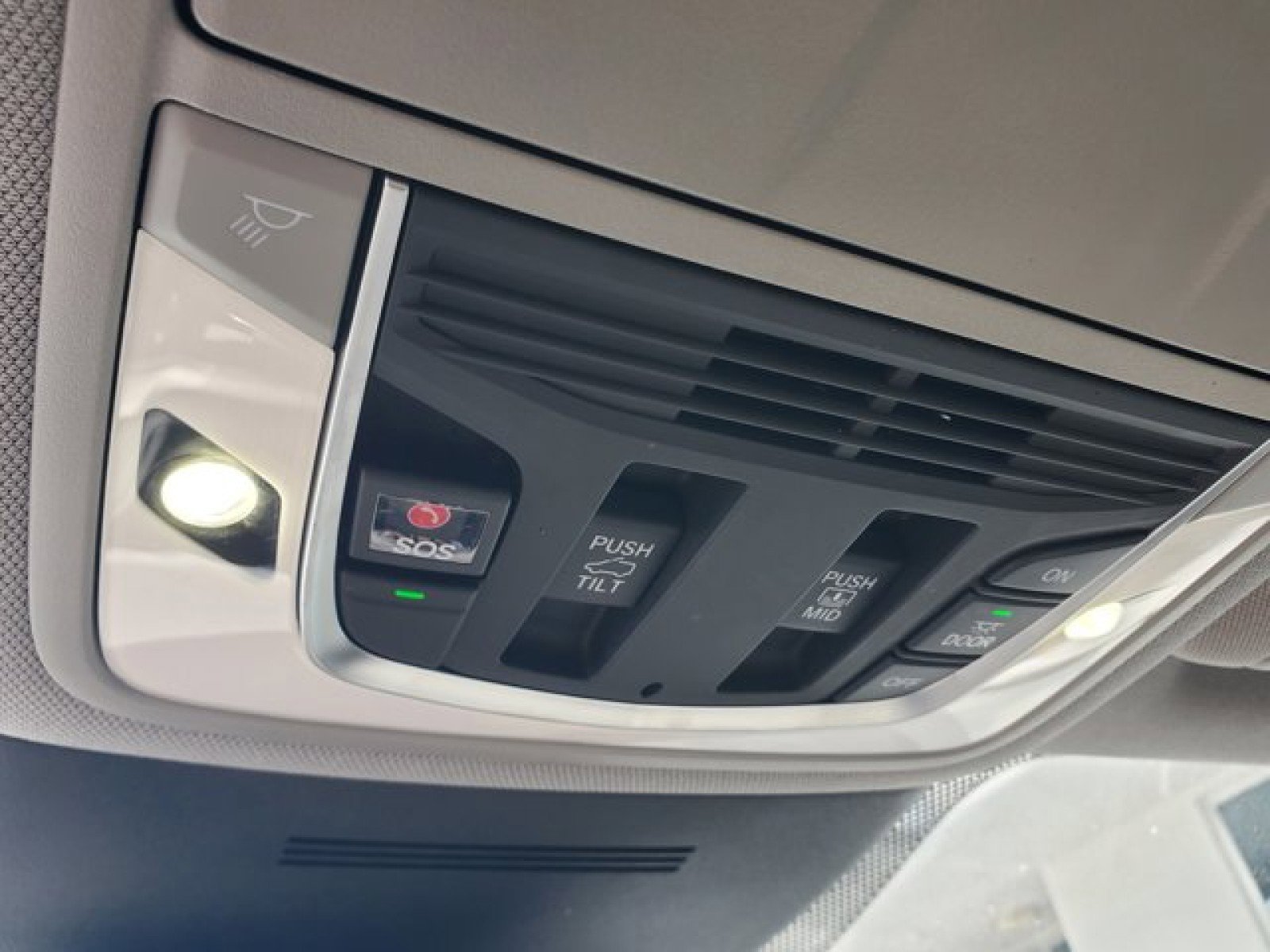 Used 2025 Acura MDX FWD w/ Technology Package image 29