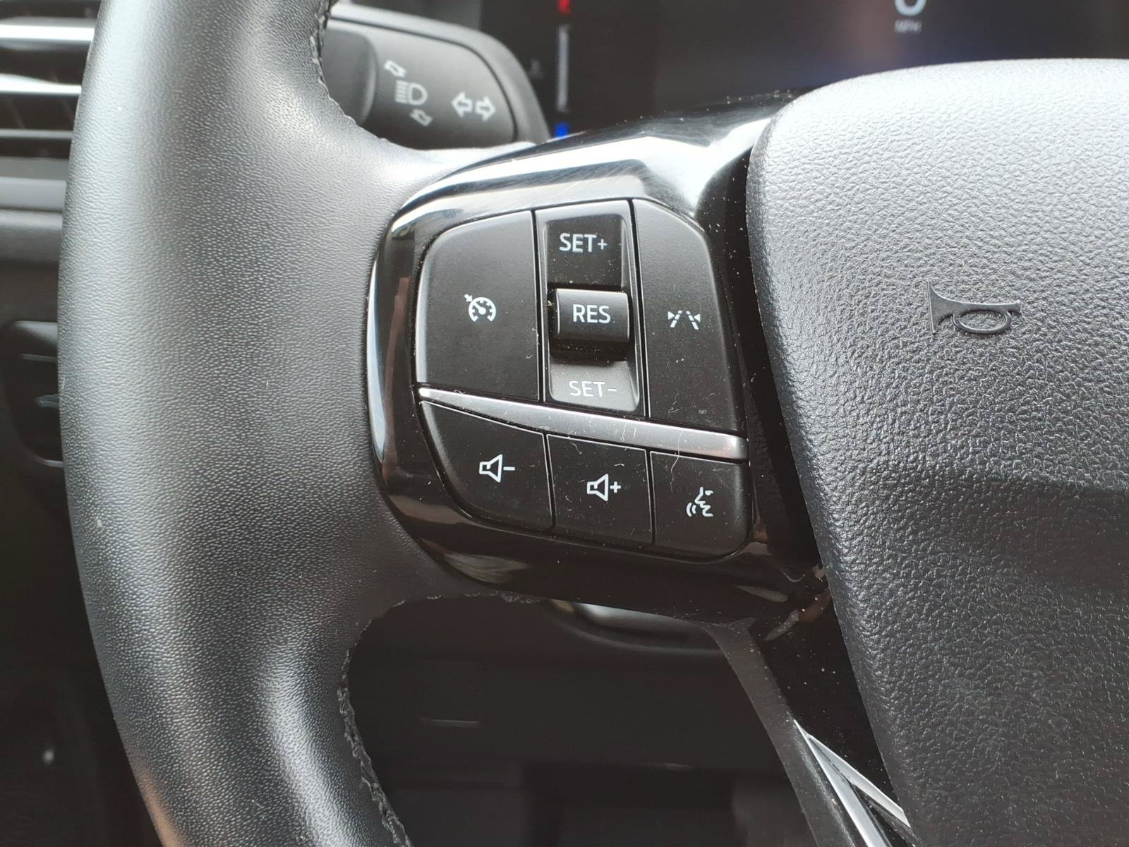 Certified 2023 Ford Escape Active AWD/4WD image 15