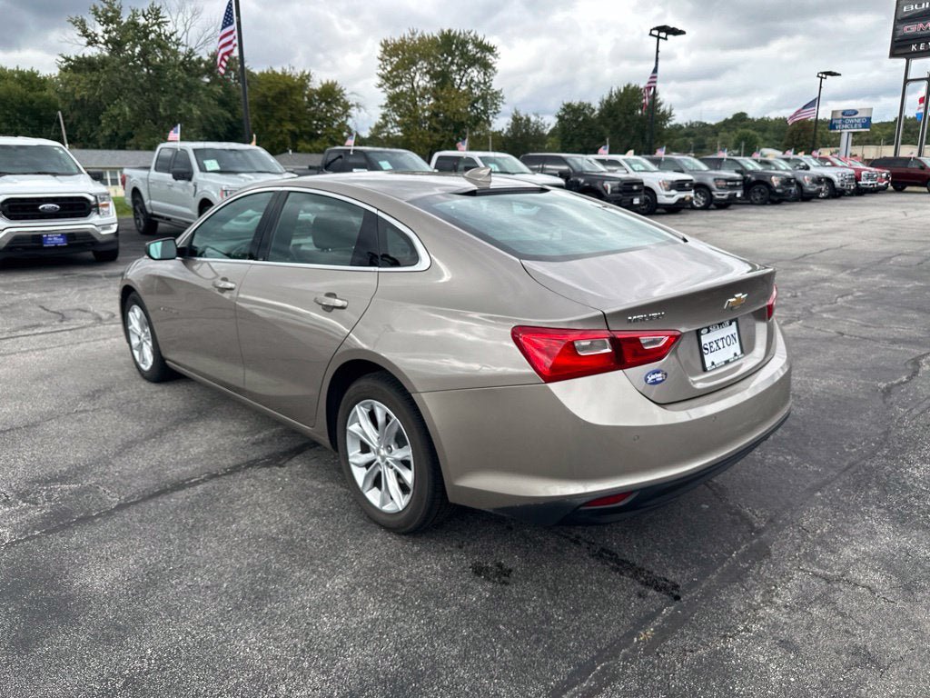 Used 2025 Chevrolet Malibu LT FWD image 7