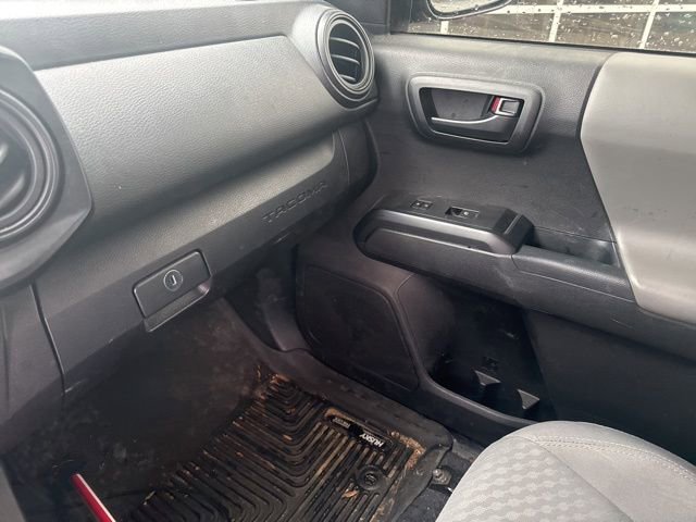 Used 2022 Toyota Tacoma SR image 16