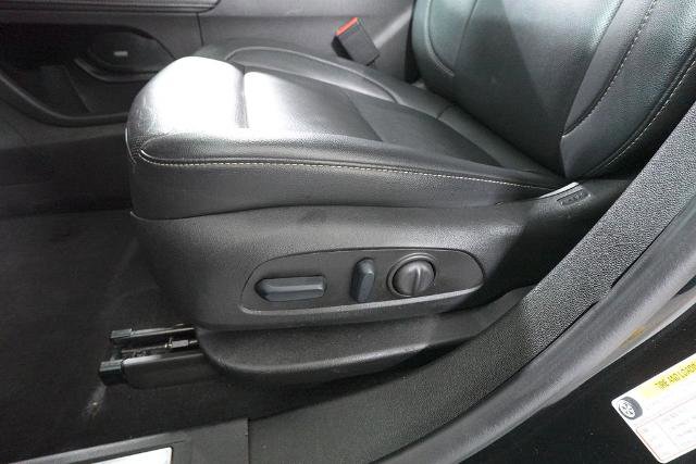 Used 2023 GMC Acadia SLT w/ Technology Package image 10