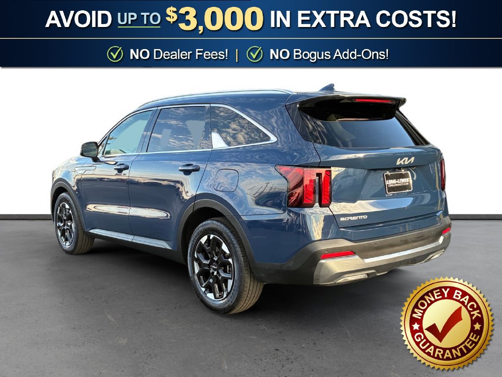 Used 2025 Kia Sorento S w/ Panoramic Sunroof Package FWD image 4