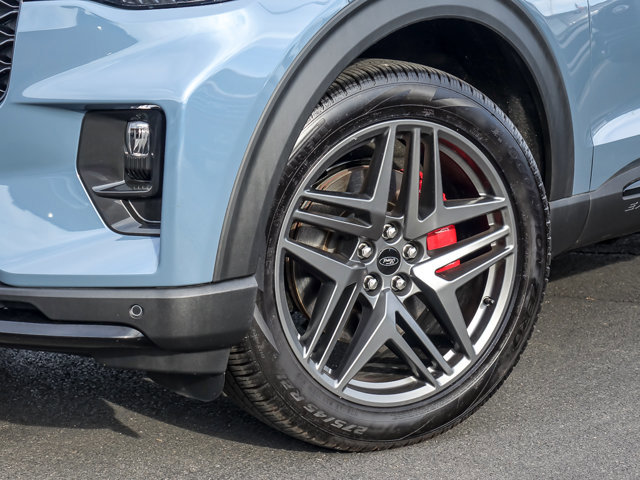 Certified 2026 Ford Explorer ST-Line w/ ST-Line Street Pack AWD/4WD image 3