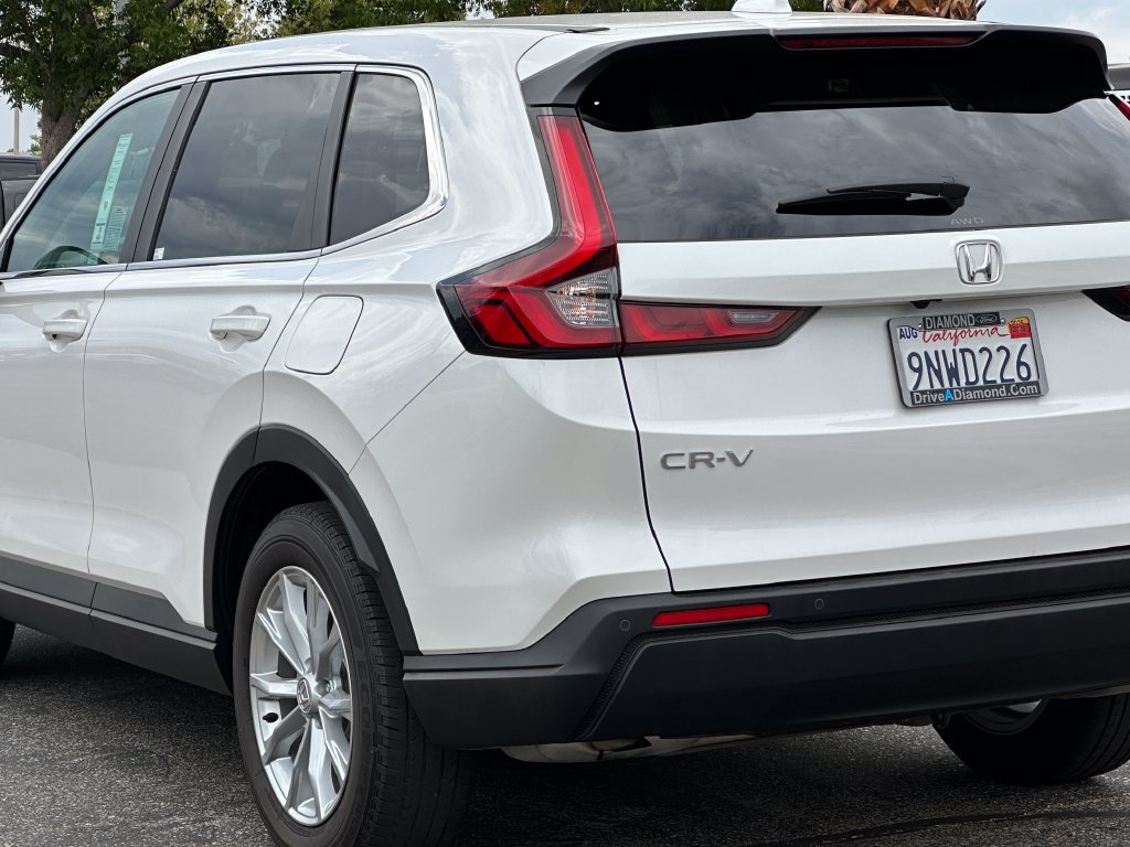 Used 2025 Honda CR-V EX-L image 5