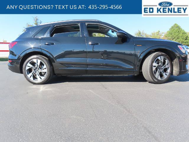 Used 2022 Audi e-tron Premium AWD/4WD image 26