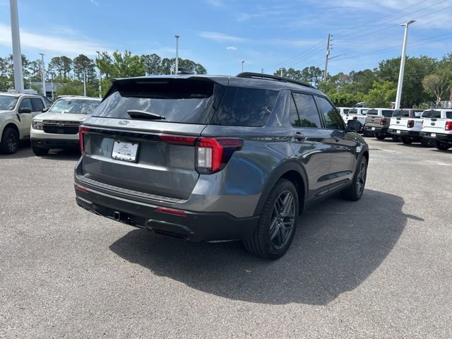 Certified 2026 Ford Explorer ST-Line w/ ST-Line Street Pack RWD image 4