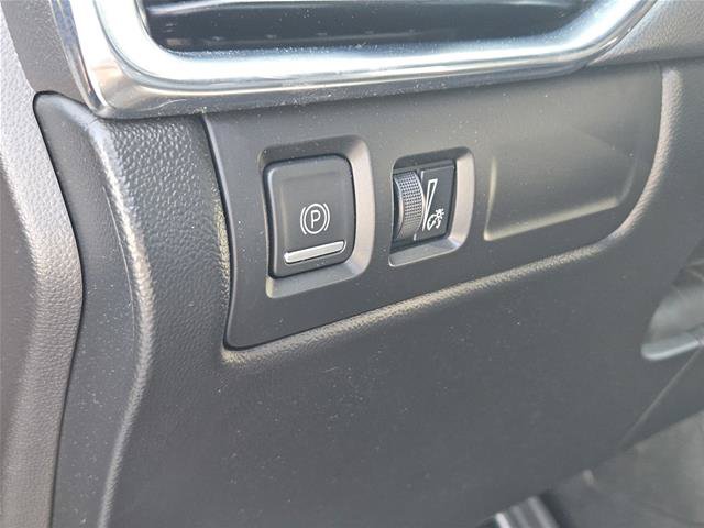 Used 2023 Cadillac XT4 Sport w/ Cold Weather Package FWD image 17