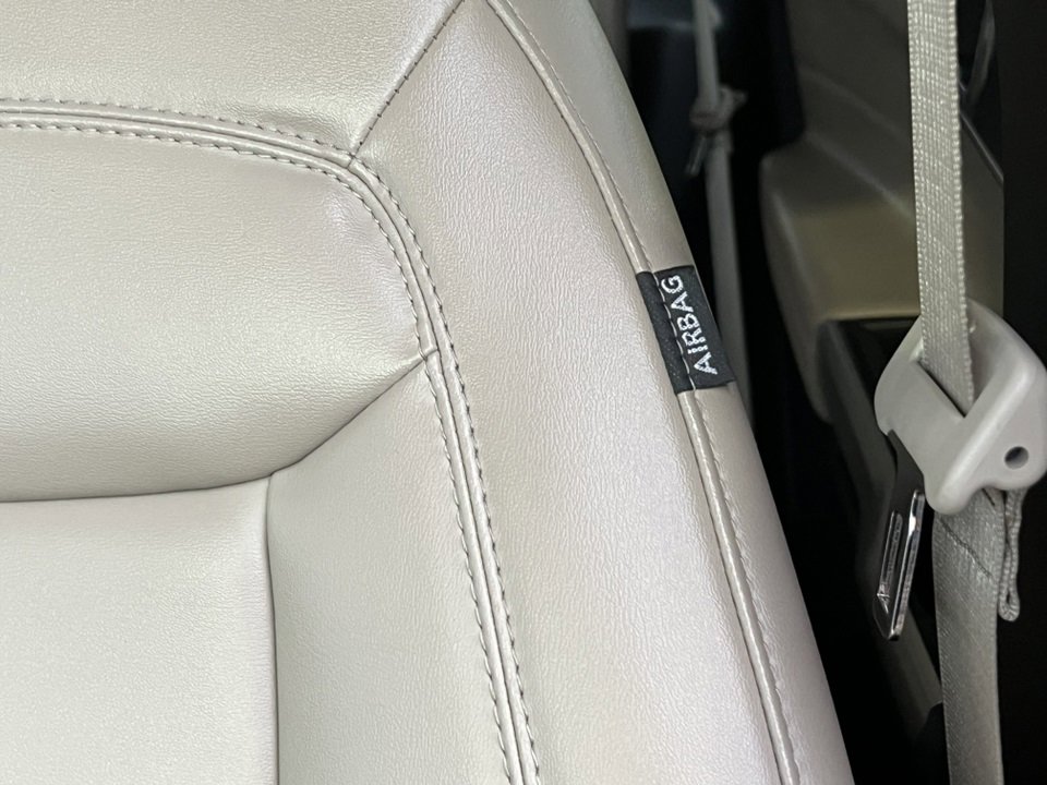 Certified 2023 Ford Explorer XLT w/ Equipment Group 202A image 15