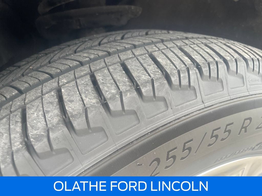 Certified 2023 Ford Explorer Limited w/ Equipment Group 301A AWD/4WD image 31