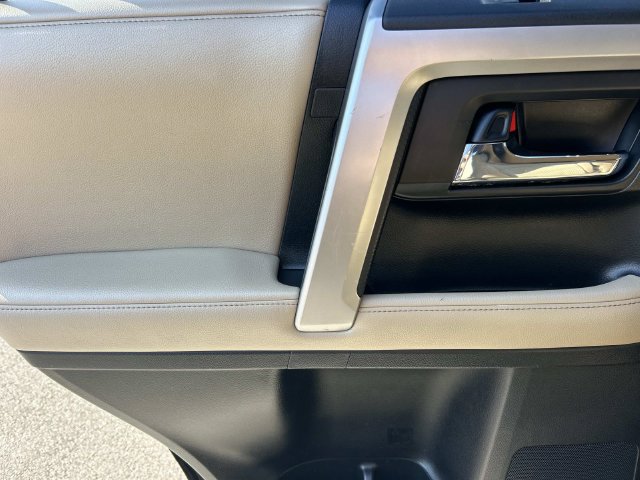 Used 2019 Toyota 4Runner SR5 AWD/4WD image 18