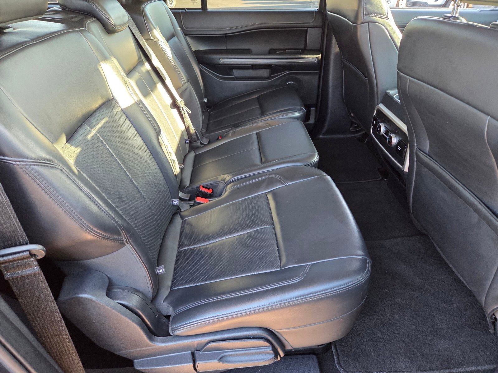 Certified 2024 Ford Expedition Max XLT image 15