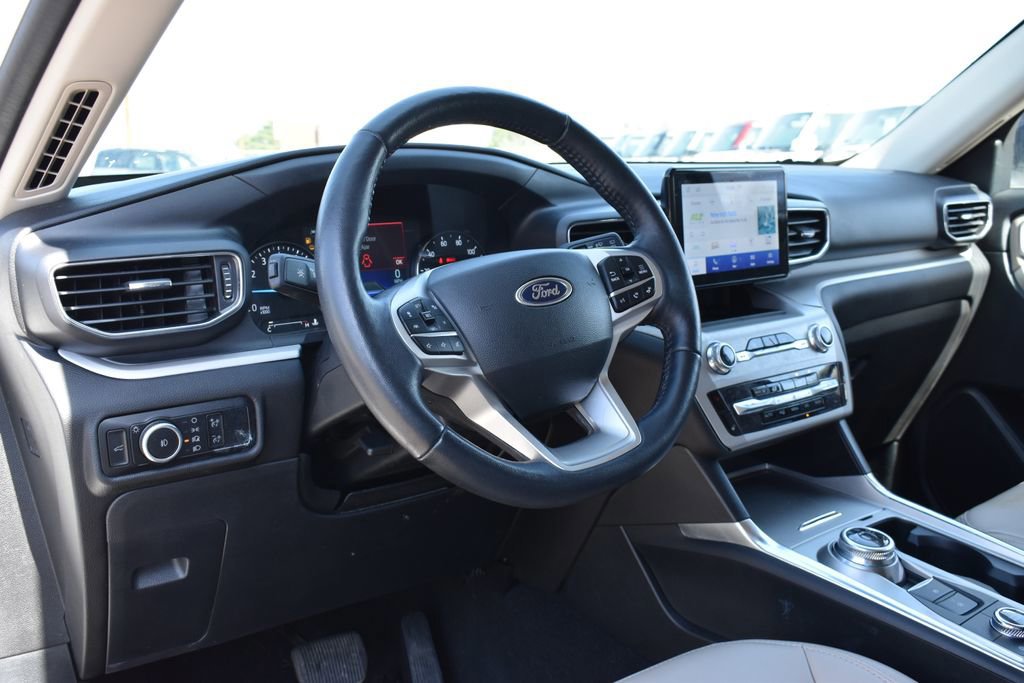 Certified 2023 Ford Explorer XLT w/ Equipment Group 202A image 10