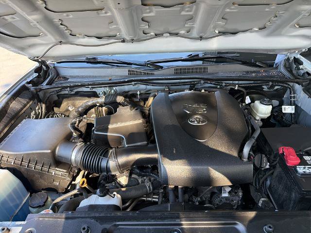 Used 2021 Toyota Tacoma SR5 w/ Trail Edition AWD/4WD image 4