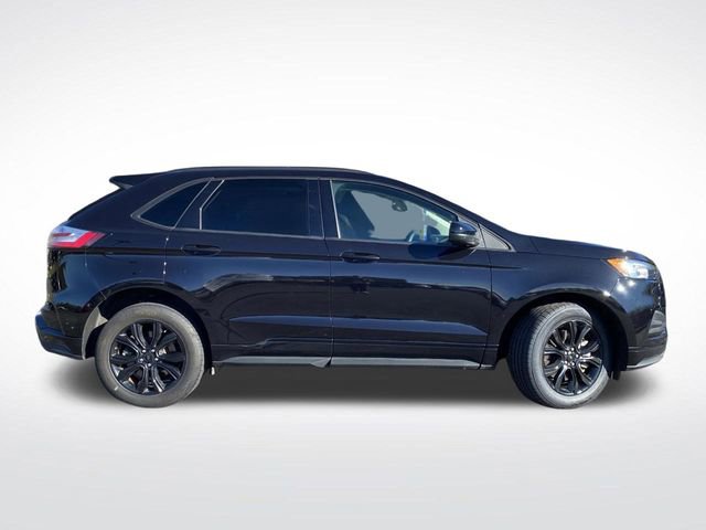 Certified 2022 Ford Edge SE w/ Black Appearance Package image 2