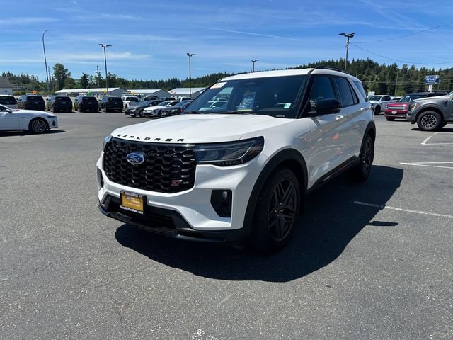 Certified 2025 Ford Explorer ST AWD/4WD image 6