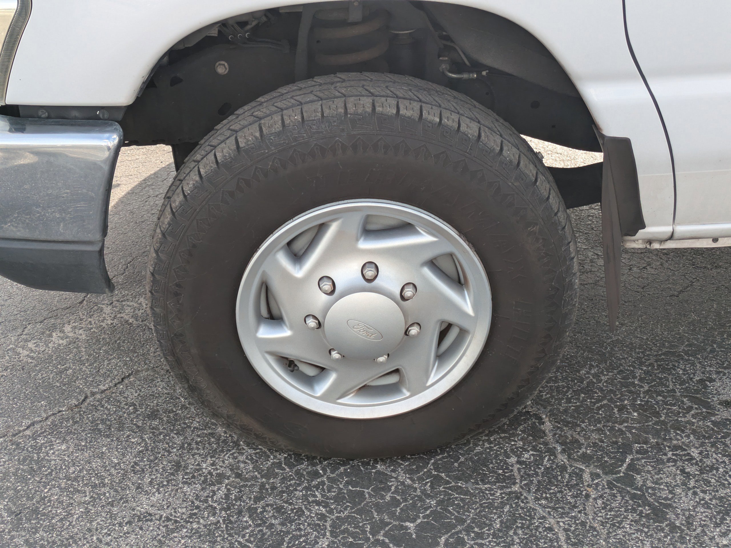 Certified 2017 Ford E-350 and Econoline 350 Super Duty w/ Power Windows & Locks Group image 10