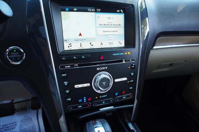 Certified 2018 Ford Explorer Limited w/ Equipment Group 301A FWD image 28