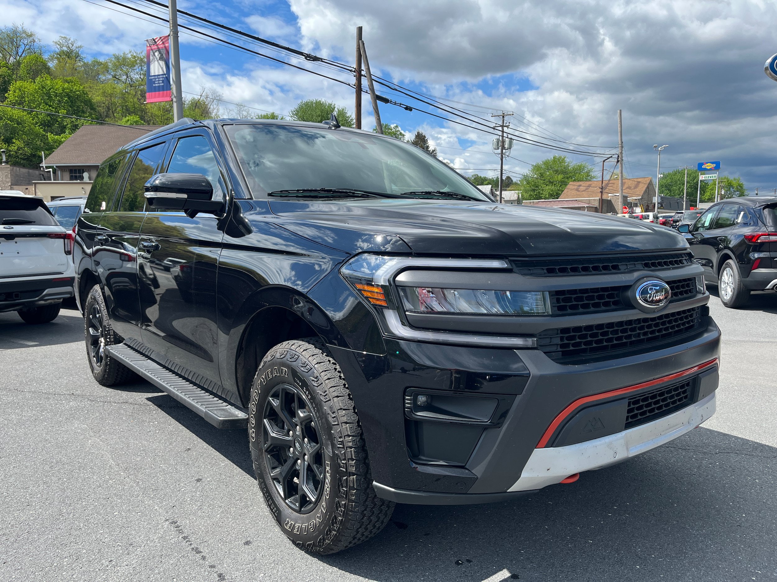 Certified 2024 Ford Expedition Timberline AWD/4WD image 3