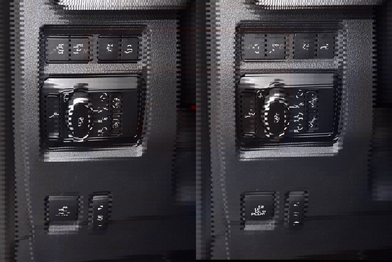 Certified 2024 Ford F250 Platinum image 34