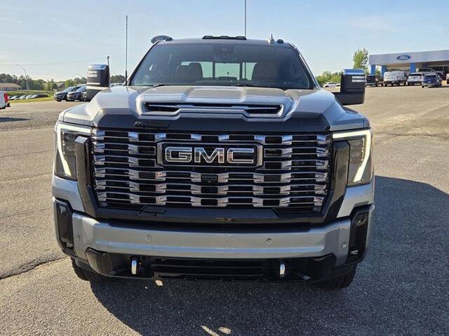 Used 2025 GMC Sierra 2500 Denali Ultimate AWD/4WD image 2