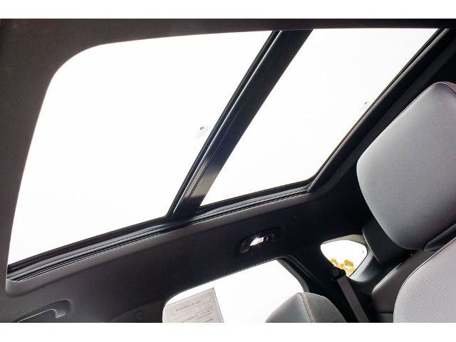 Used 2024 Chevrolet Blazer RS w/ Enhanced Convenience Package image 21