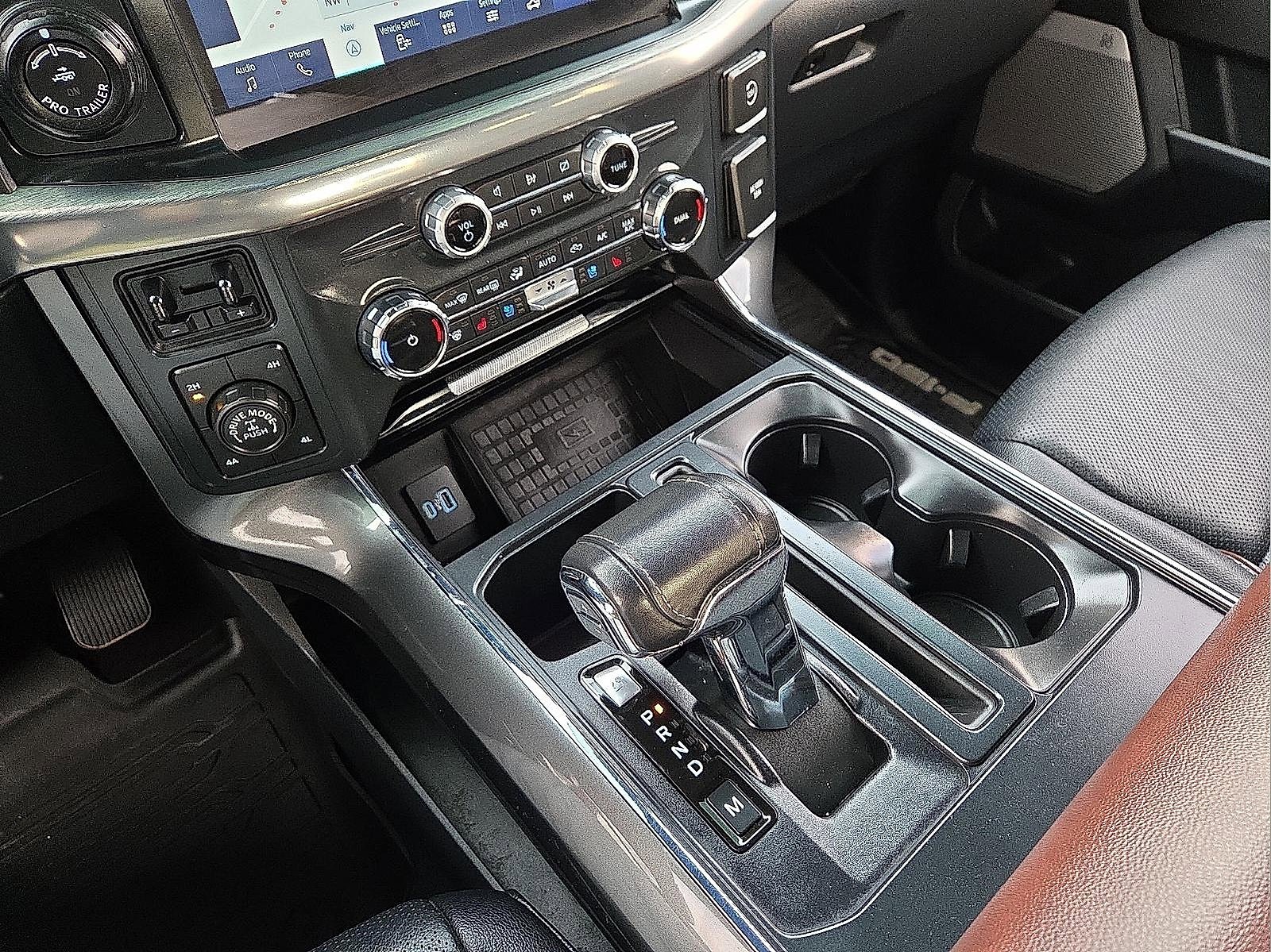 Certified 2022 Ford F150 Lariat w/ Equipment Group 502A High image 25