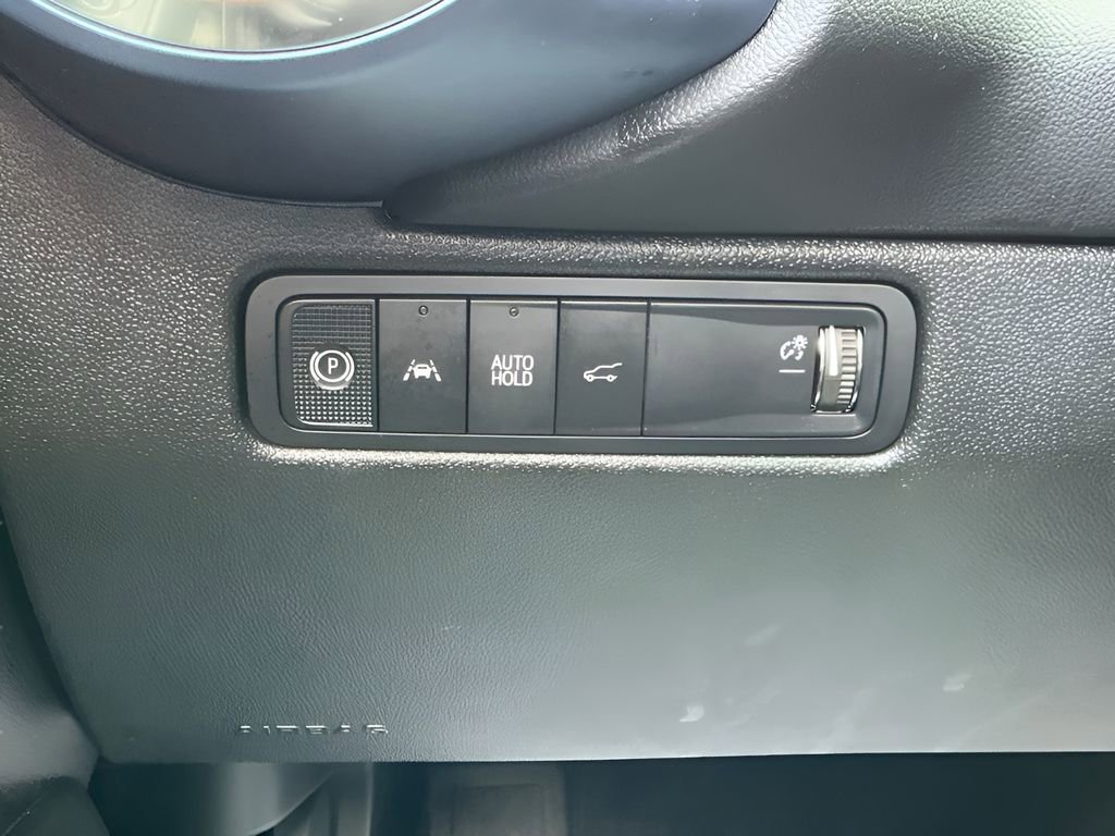 Used 2025 Chevrolet Equinox EV LT w/ Convenience Package image 36