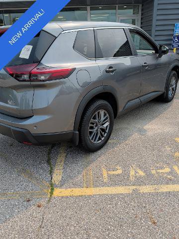 Used 2024 Nissan Rogue S AWD/4WD image 5
