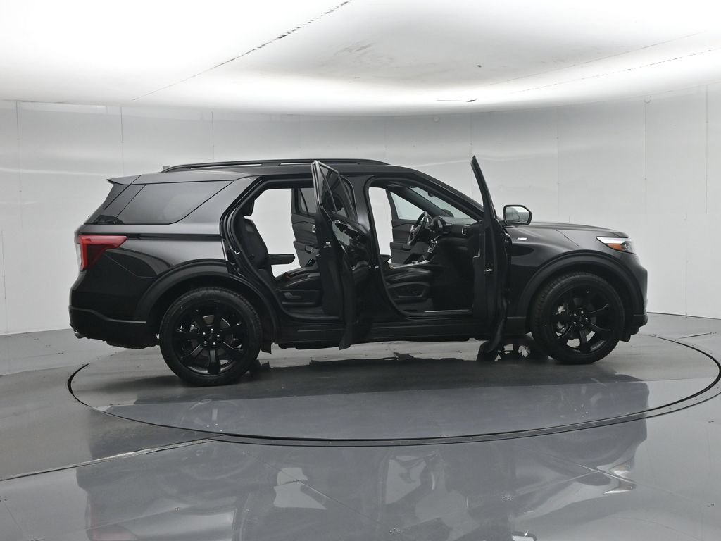 Certified 2023 Ford Explorer ST-Line RWD image 5