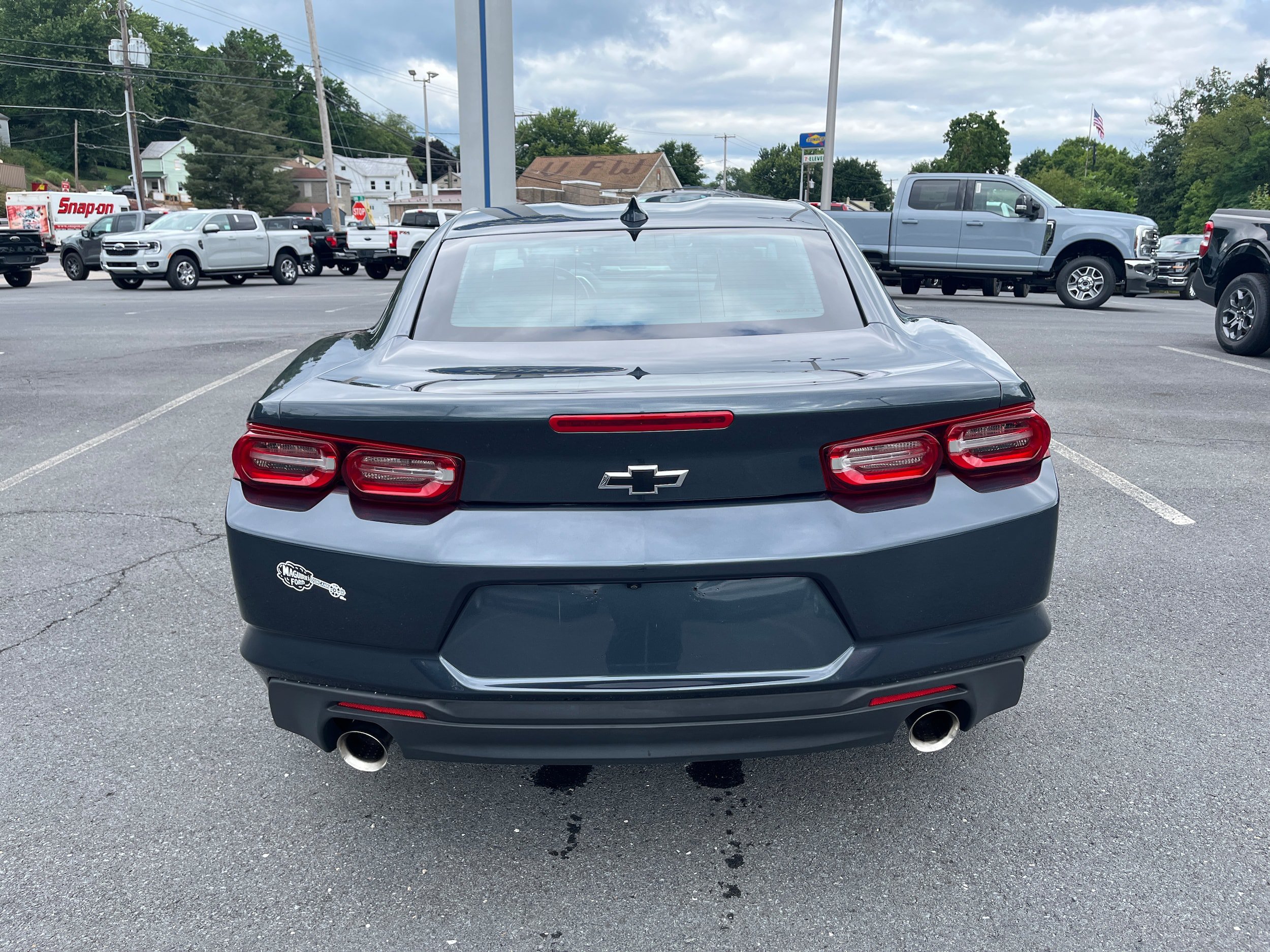 Used 2021 Chevrolet Camaro LT RWD image 6
