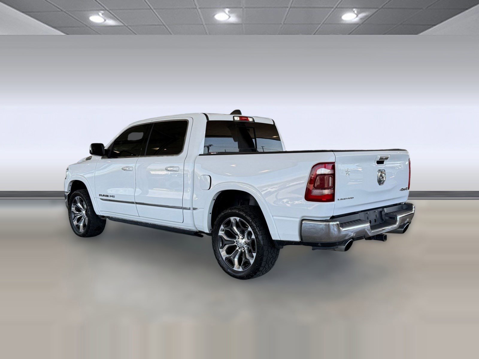 Used 2021 RAM 1500 Limited image 3