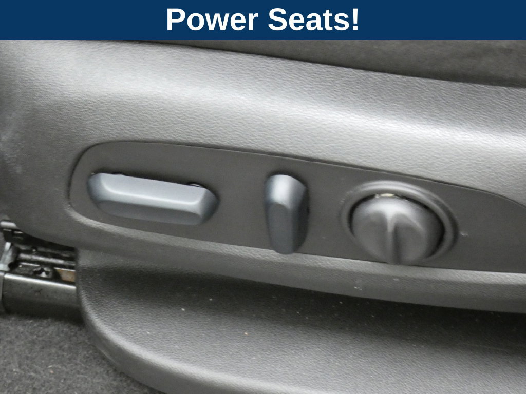 Used 2024 Chevrolet Equinox LT AWD/4WD image 16
