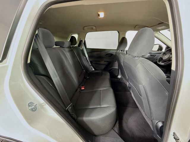 Used 2024 Nissan Rogue S image 24