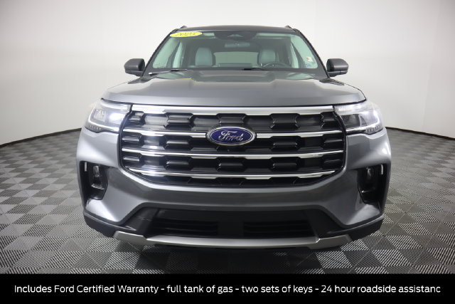 Certified 2025 Ford Explorer Active w/ Active Comfort Package AWD/4WD image 12