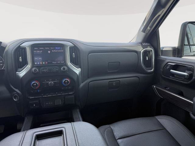 Used 2022 Chevrolet Silverado 2500 LTZ AWD/4WD image 21