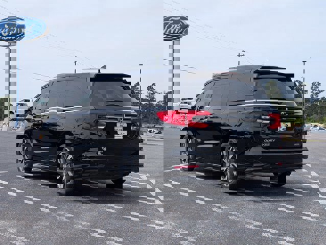 Used 2024 Honda Odyssey Touring image 3