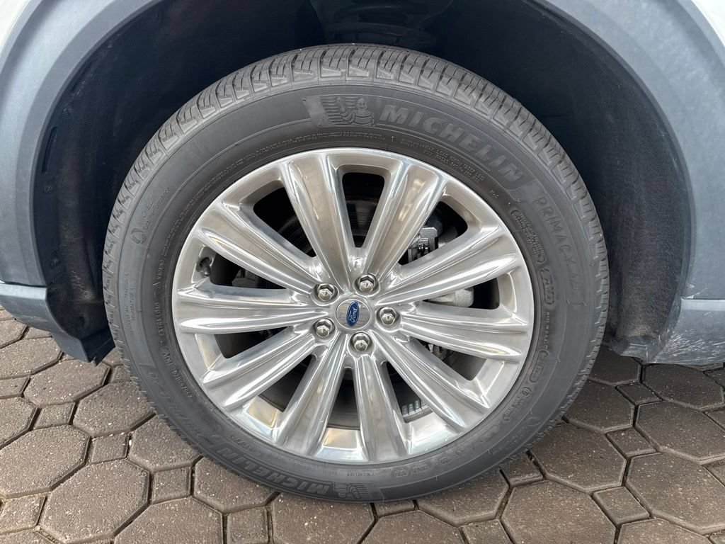 Certified 2022 Ford Explorer Limited w/ Limited Technology Package AWD/4WD image 14