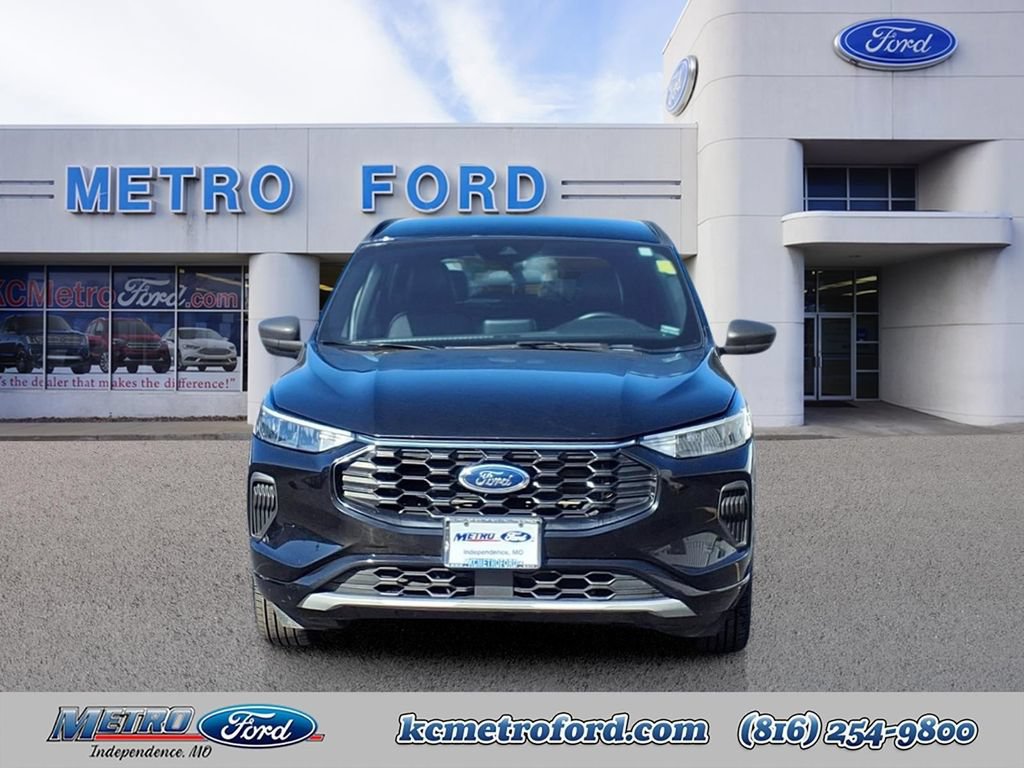 Certified 2024 Ford Escape ST-Line AWD/4WD image 8
