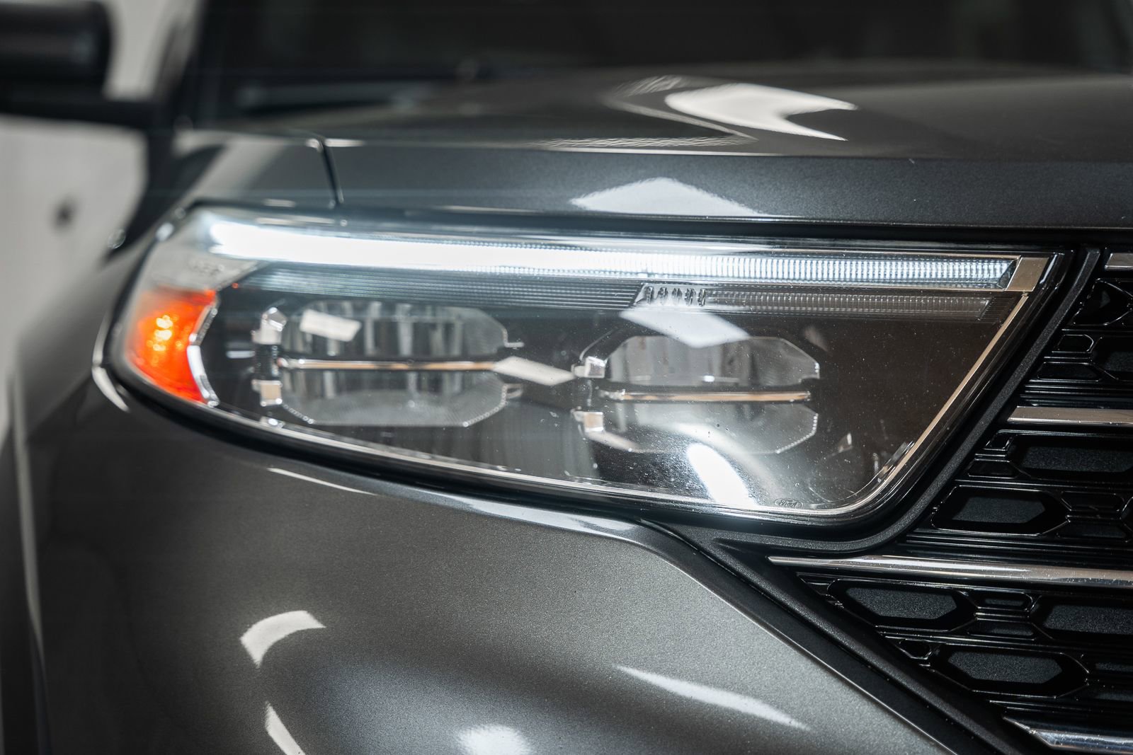 Certified 2020 Ford Explorer XLT w/ Equipment Group 202A image 18