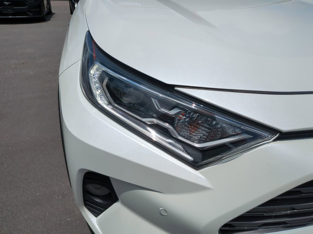 Used 2019 Toyota RAV4 Limited w/ Limited Grade Weather Package AWD/4WD image 9