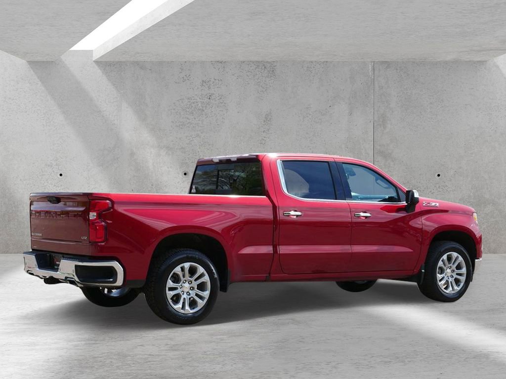 Used 2025 Chevrolet Silverado 1500 LTZ AWD/4WD image 3