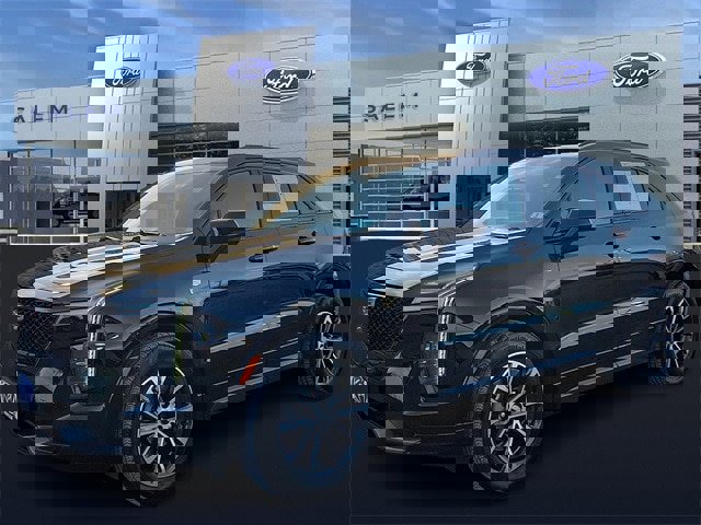 Used 2025 Cadillac XT4 Sport image 6