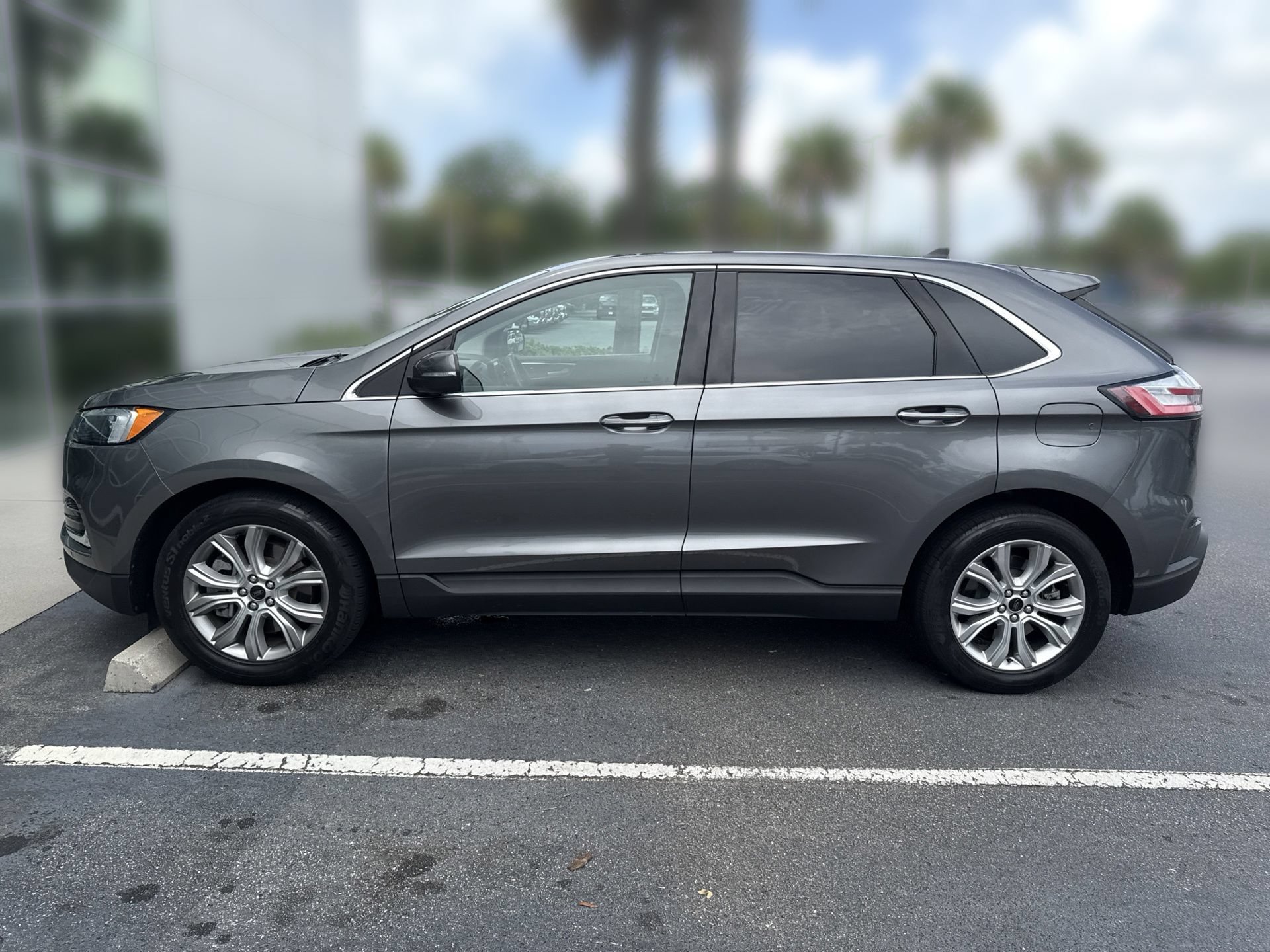 Certified 2023 Ford Edge Titanium AWD/4WD image 9