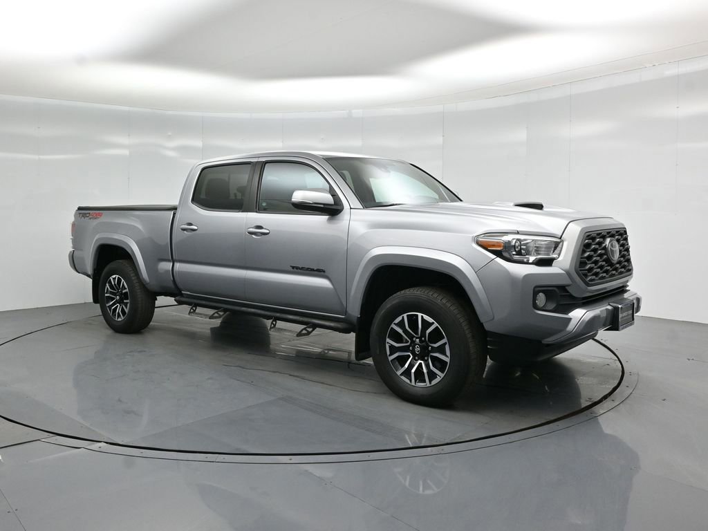 Used 2021 Toyota Tacoma TRD Sport w/ Technology Package image 3