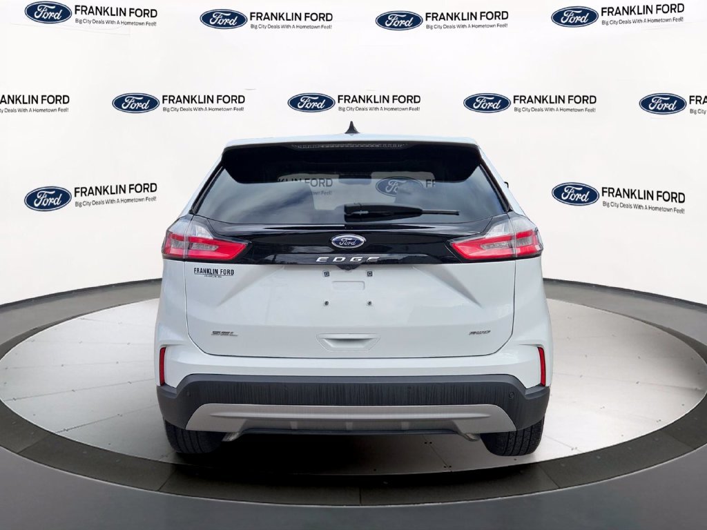 Certified 2024 Ford Edge SEL w/ Convenience Package AWD/4WD image 4