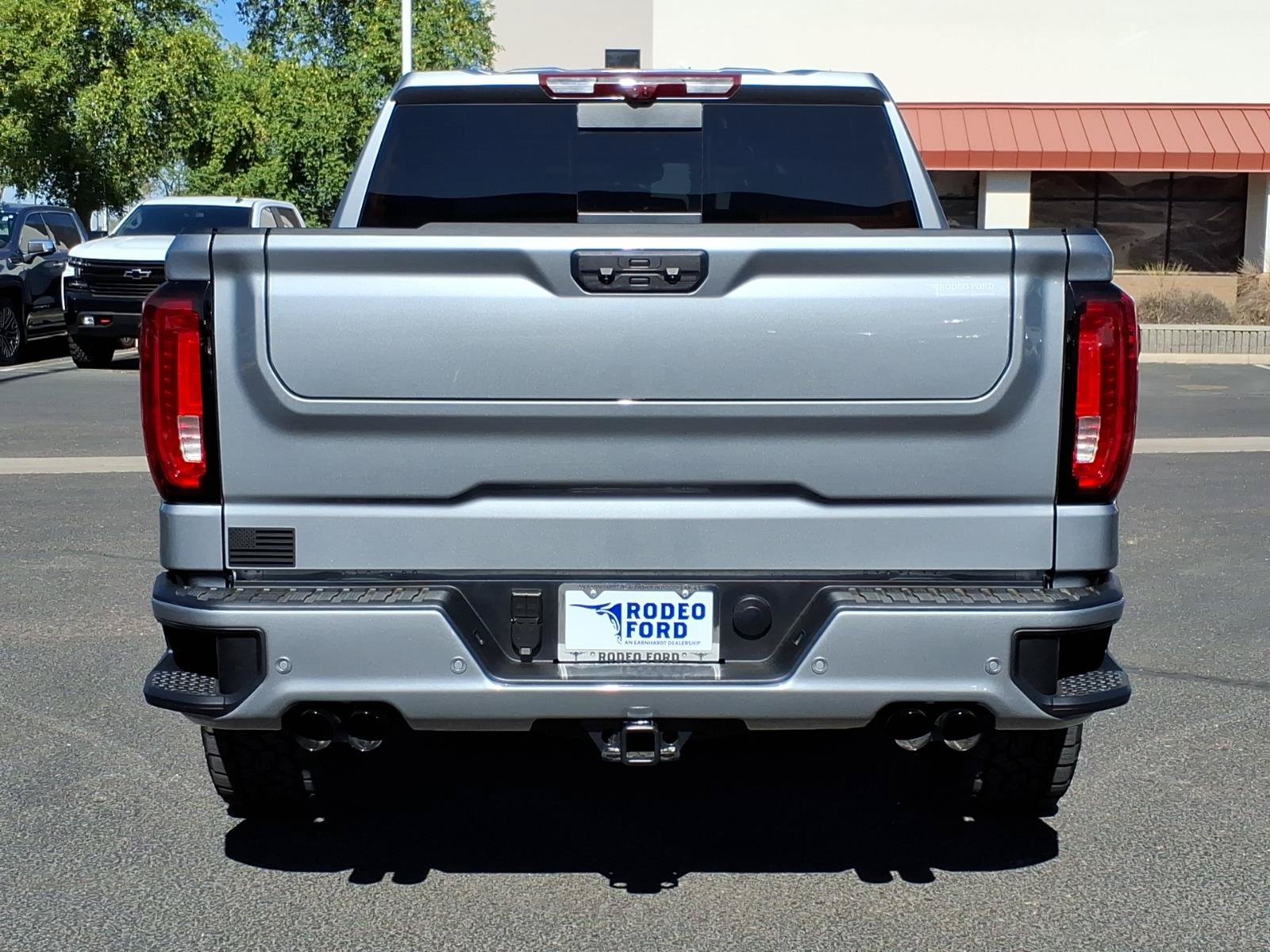 Used 2025 GMC Sierra 1500 Denali w/ Denali Reserve Package AWD/4WD image 4