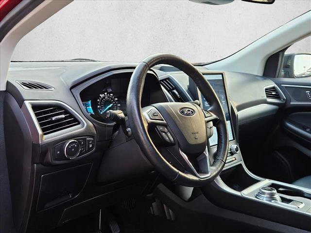 Certified 2022 Ford Edge SEL w/ Sport Appearance Package AWD/4WD image 9