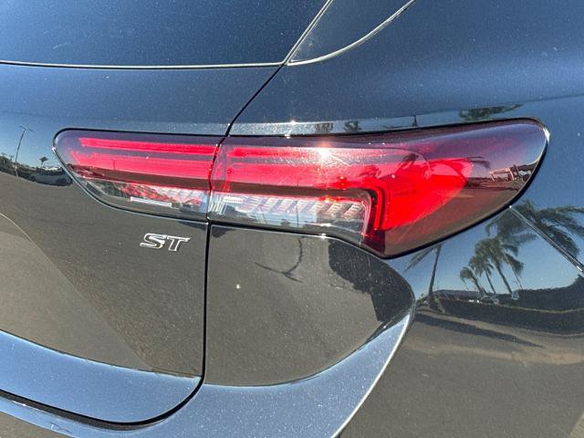 Used 2023 Buick Envision Essence w/ Sport Touring Package FWD image 23