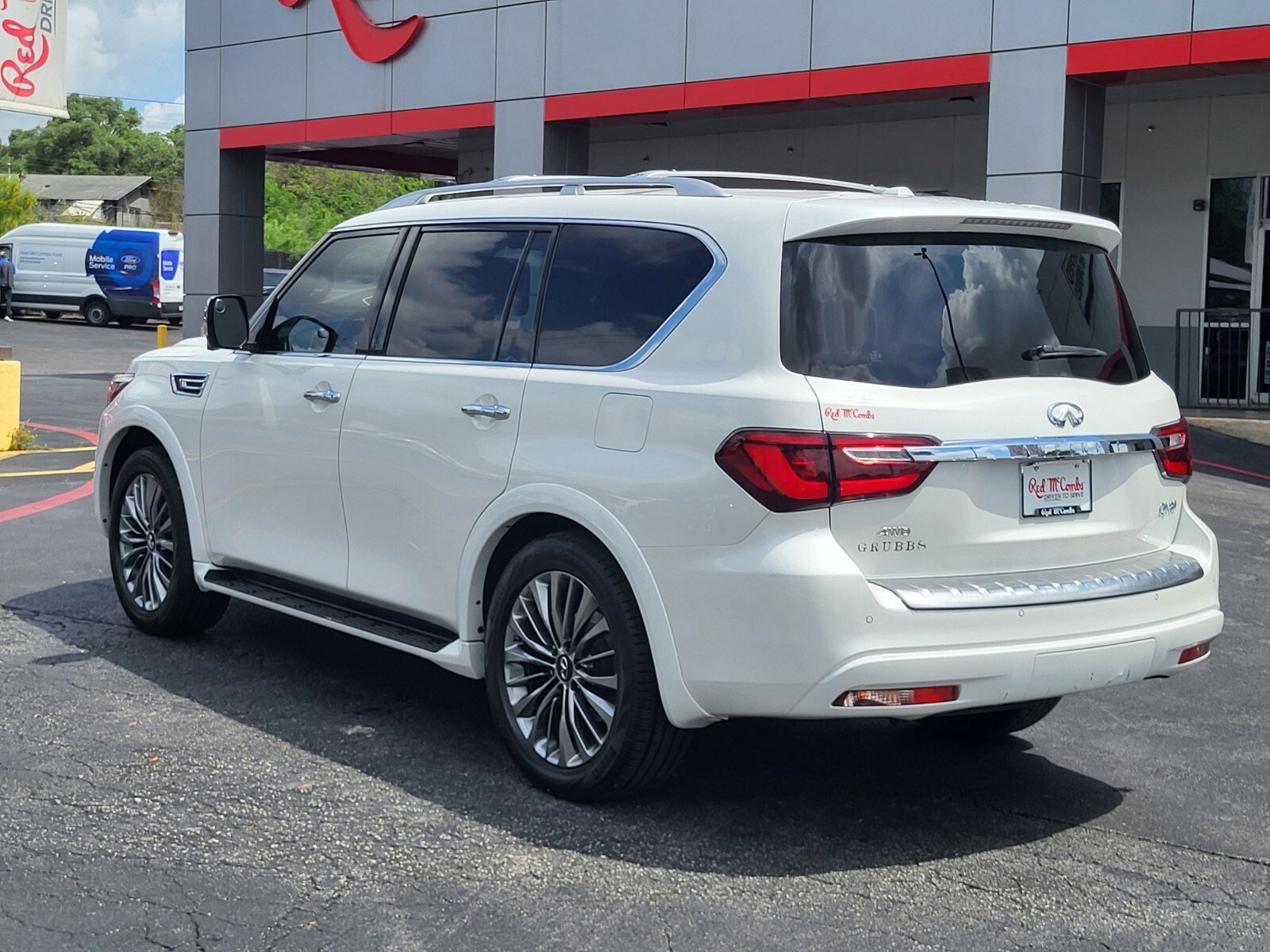 Used 2021 INFINITI QX80 Sensory w/ Cargo Package image 5